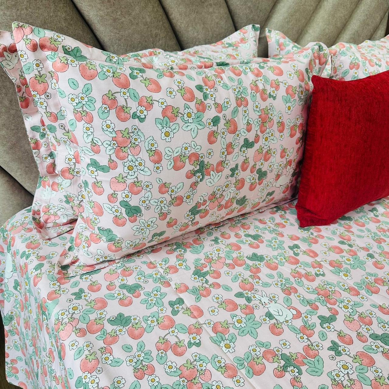 Cotton Bedsheet - PR Strawberry - Sri Lanka