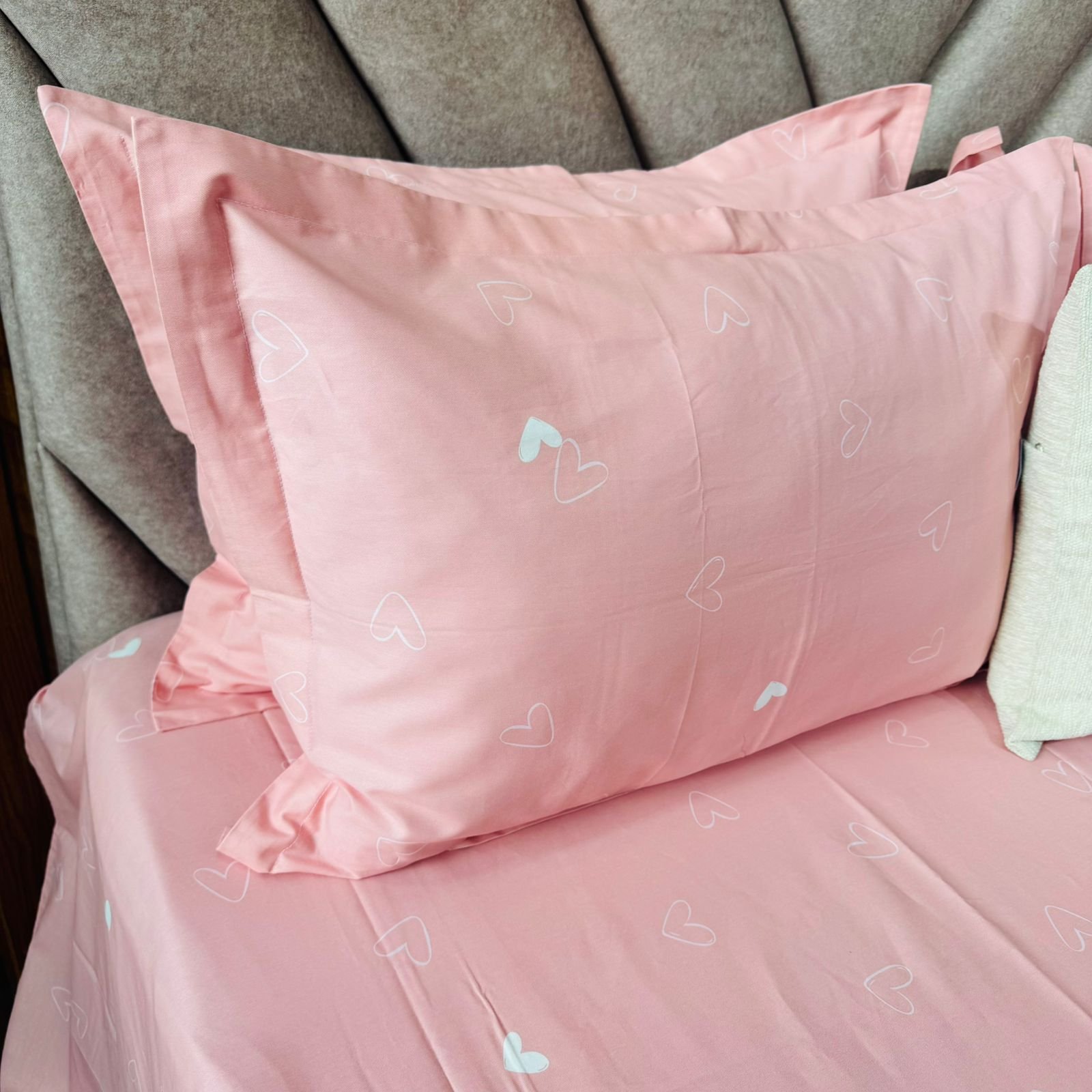 Cotton Bedsheet - PR Pink Heart - Sri Lanka